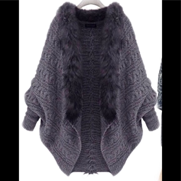 MoDa New York Tops - Gray faux fur sweater
